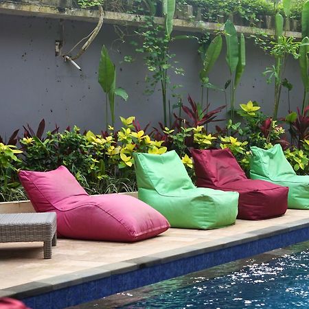 Summer Of Surf Hostel Uluwatu 乌干沙 外观 照片