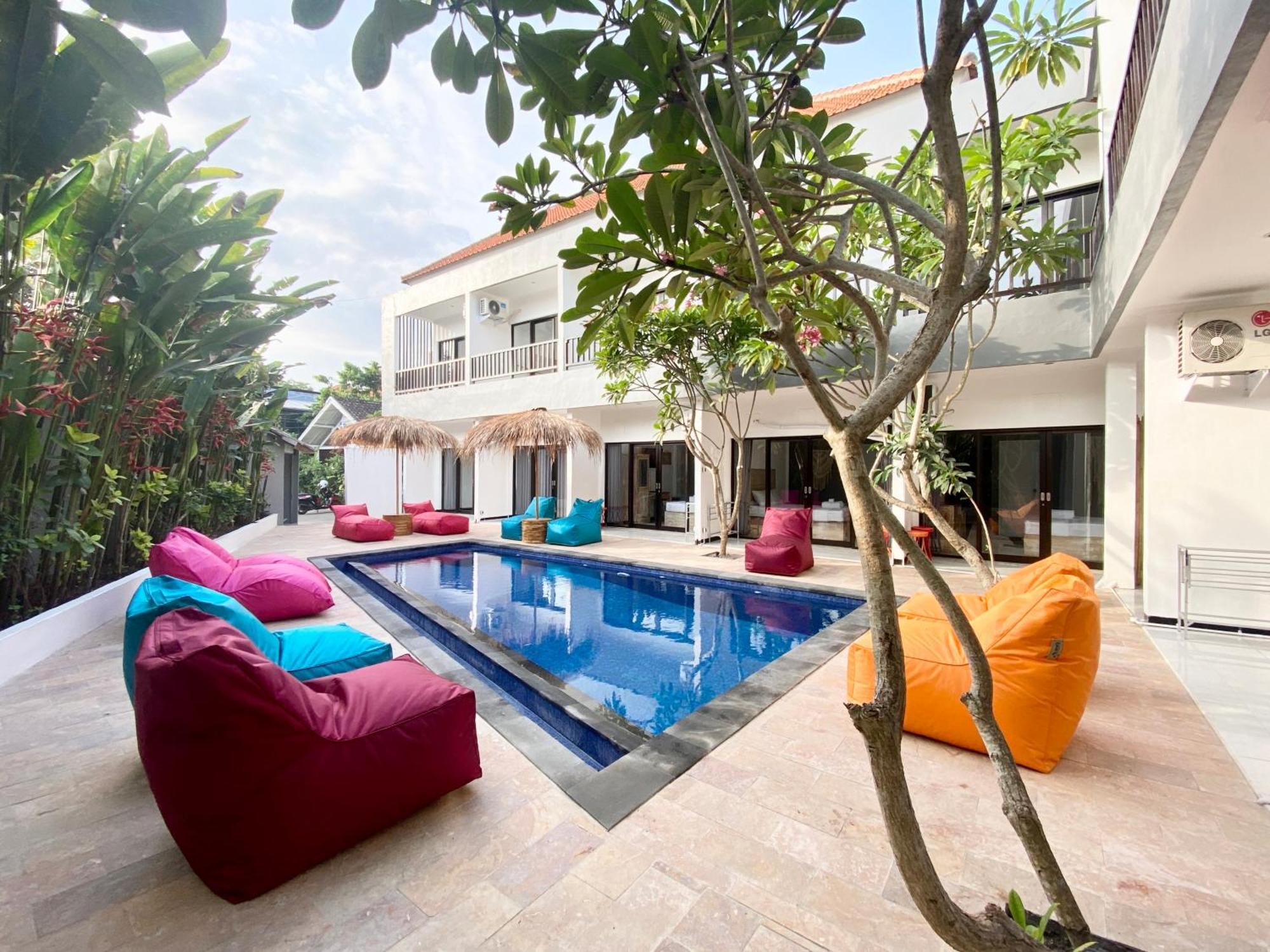 Summer Of Surf Hostel Uluwatu 乌干沙 外观 照片