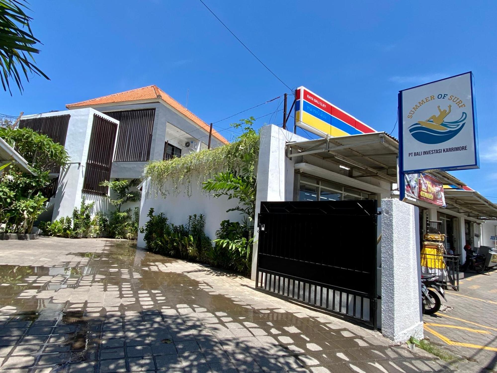 Summer Of Surf Hostel Uluwatu 乌干沙 外观 照片