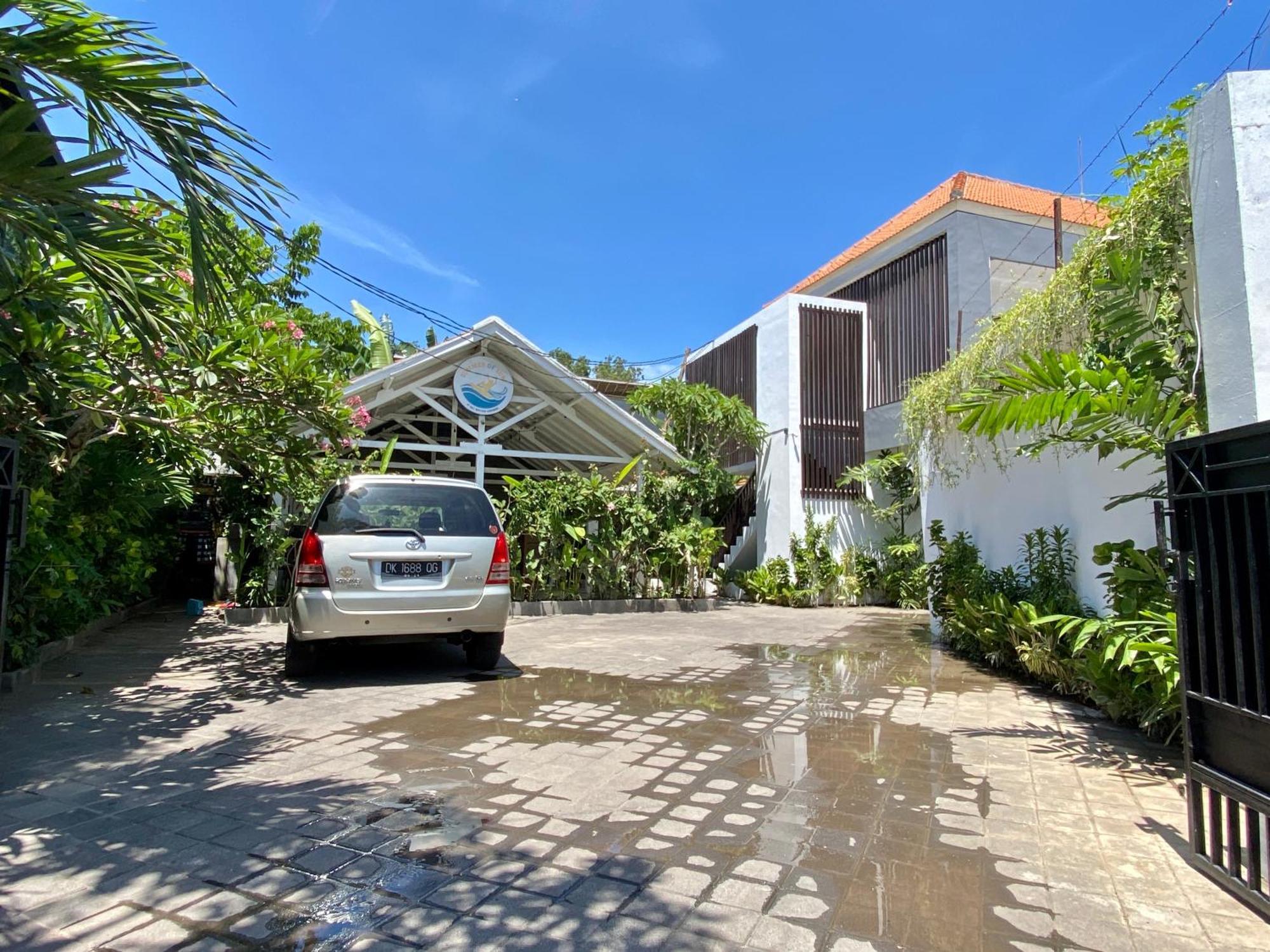 Summer Of Surf Hostel Uluwatu 乌干沙 外观 照片