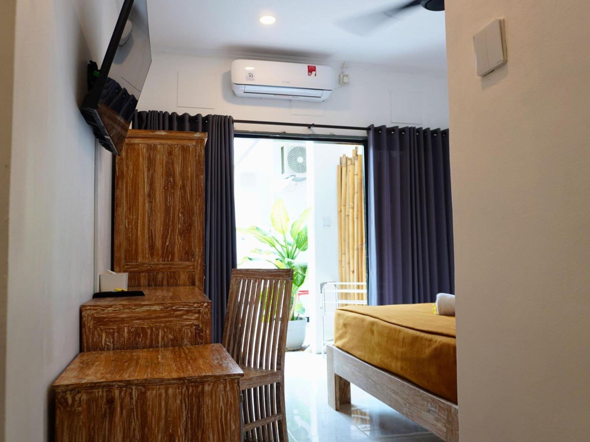 Summer Of Surf Hostel Uluwatu 乌干沙 外观 照片