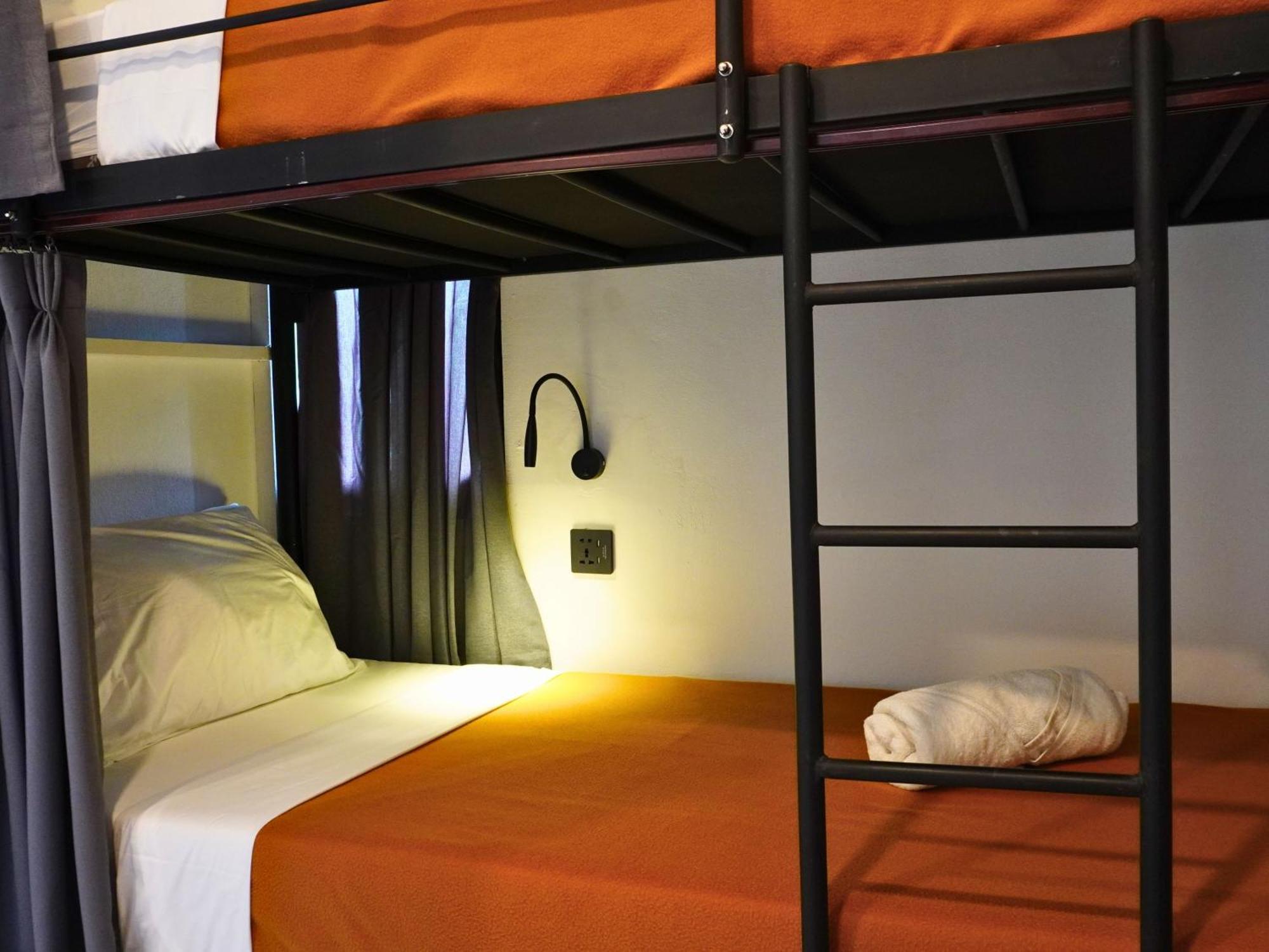 Summer Of Surf Hostel Uluwatu 乌干沙 外观 照片