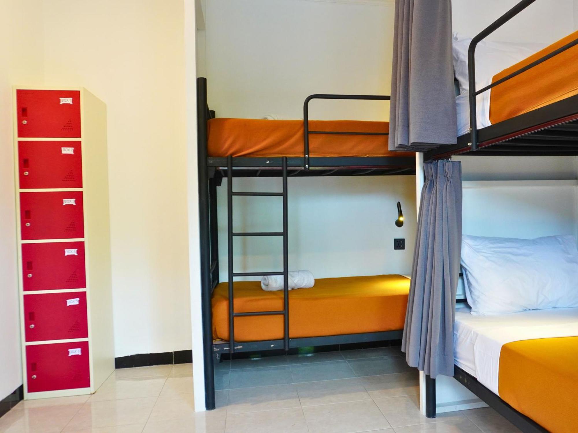 Summer Of Surf Hostel Uluwatu 乌干沙 外观 照片