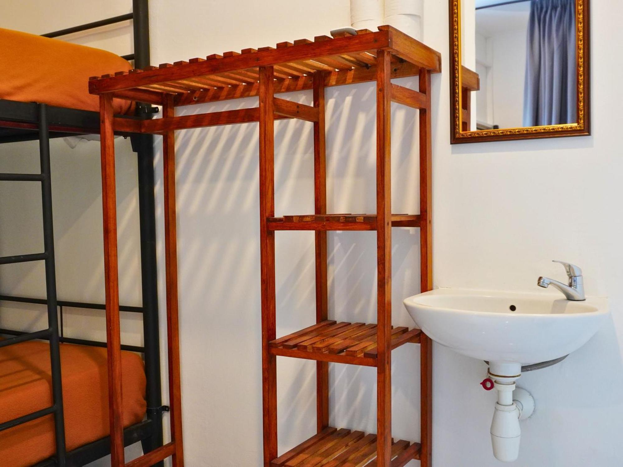 Summer Of Surf Hostel Uluwatu 乌干沙 外观 照片