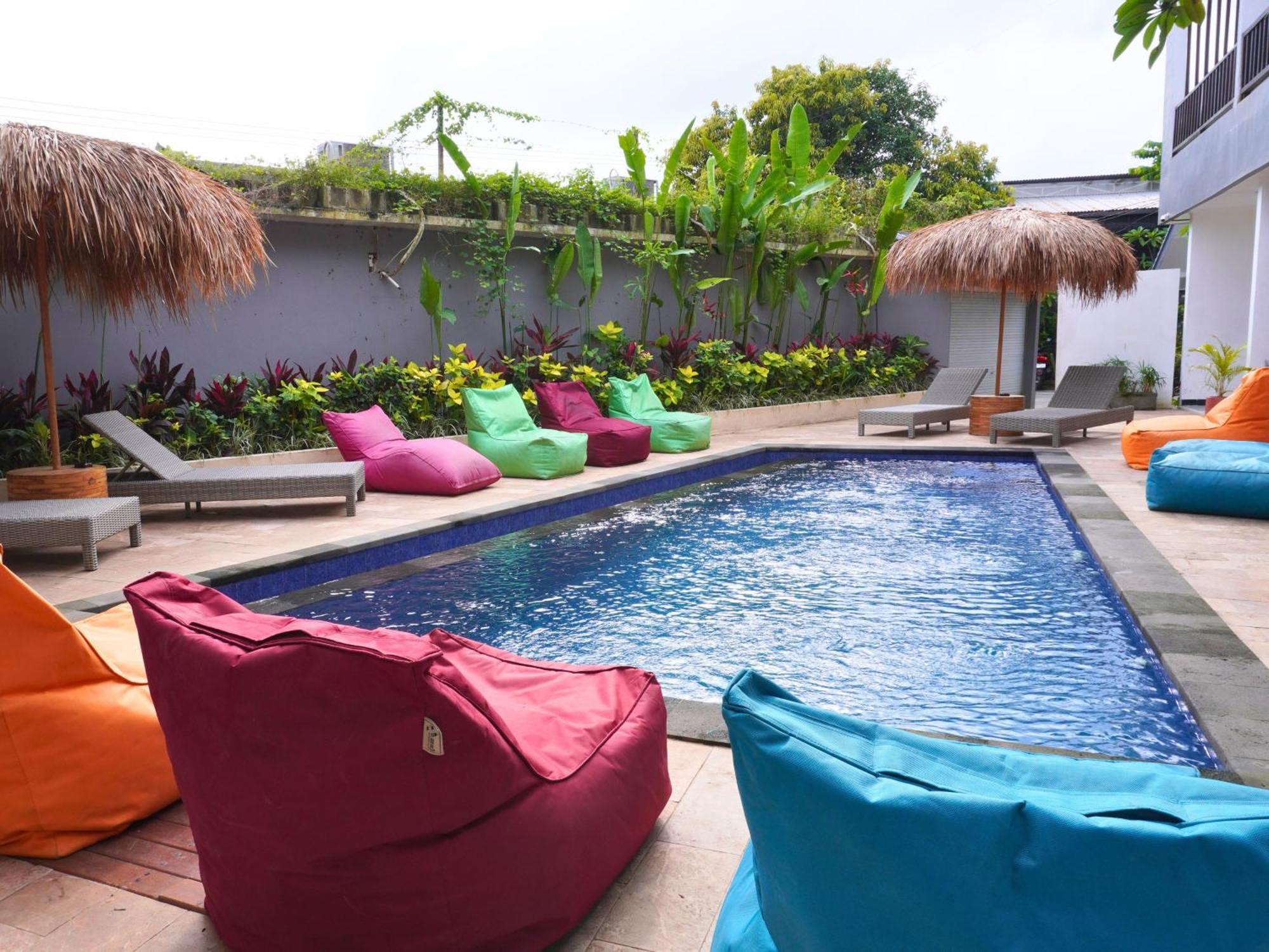 Summer Of Surf Hostel Uluwatu 乌干沙 外观 照片