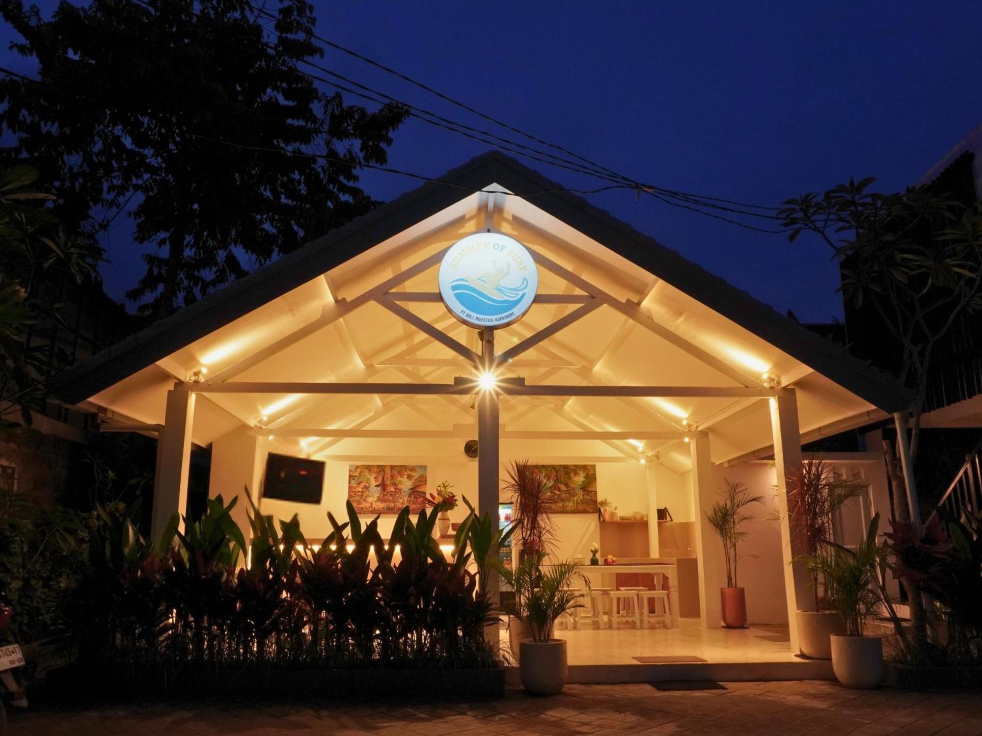 Summer Of Surf Hostel Uluwatu 乌干沙 外观 照片